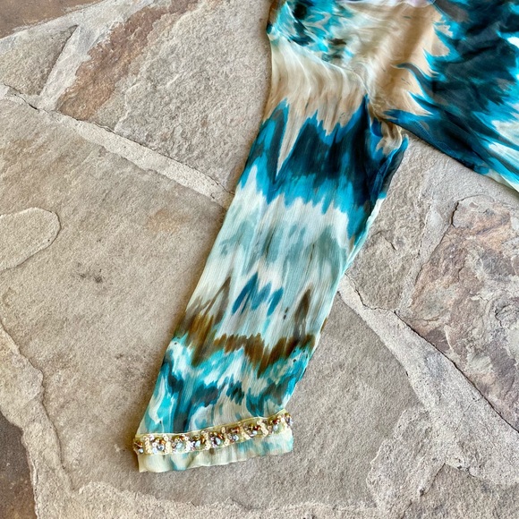 B sheer long sleeve top - Picture 11 of 16